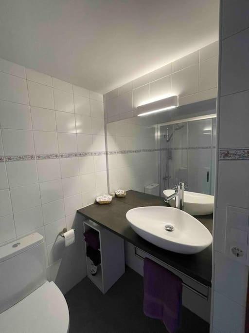 Paraguas Guesthouse Oviedo Bagian luar foto